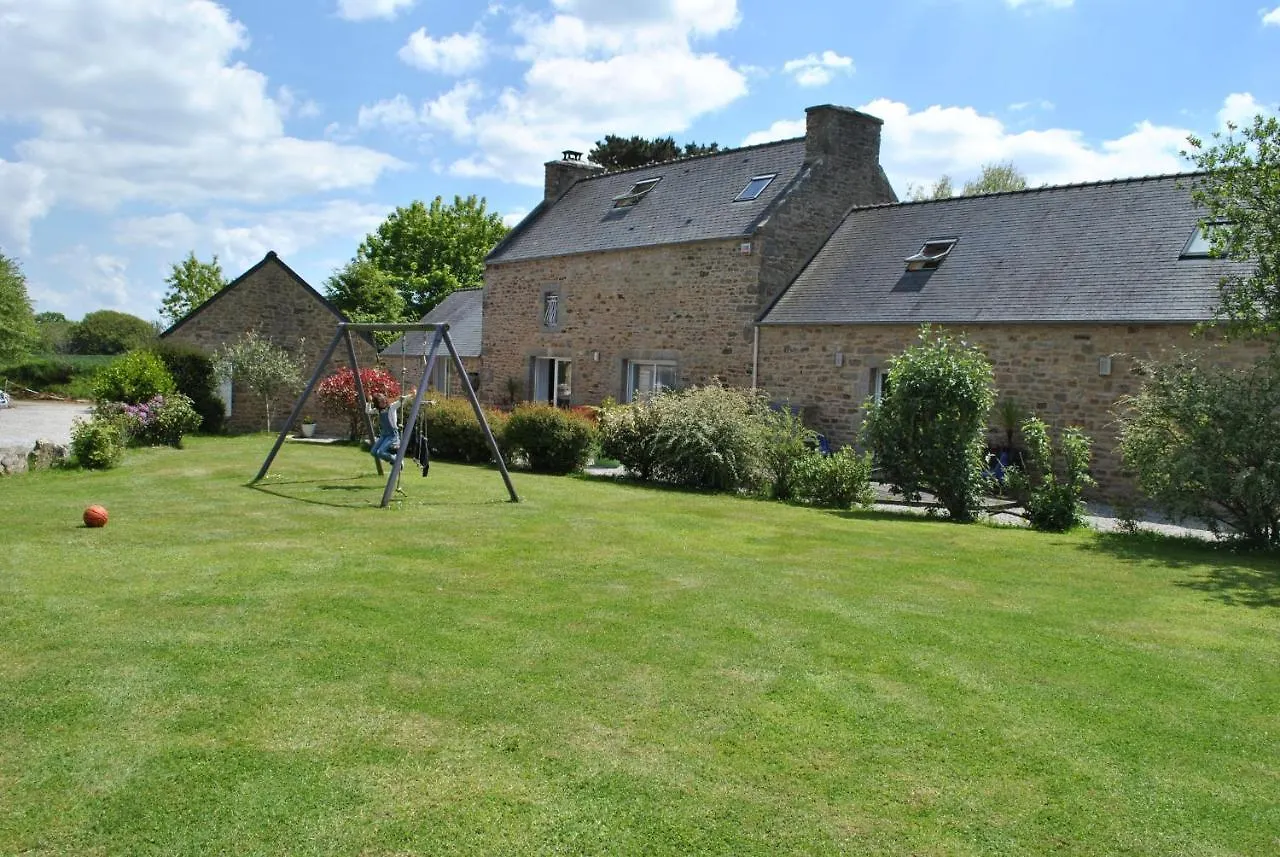 Villa Marine Plouguin 0*,  France