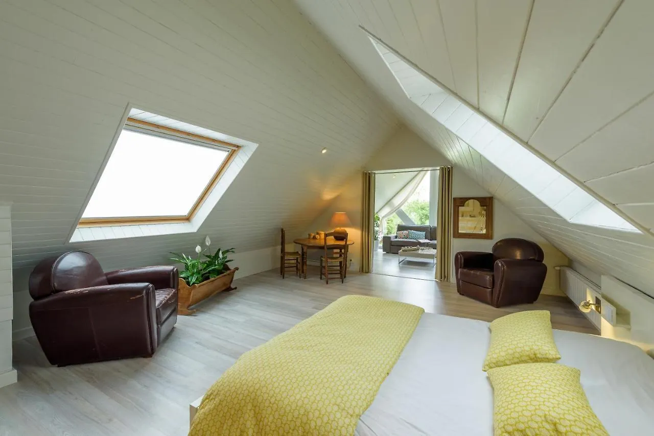 Villa Marine Plouguin 0*,  France
